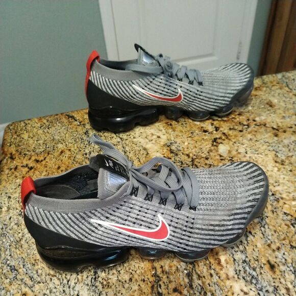 Nike Mens Air Vapormax Flyknit 3 Running Shoes Red AJ6900-012 Lace Up 8.5 - Picture 3 of 12